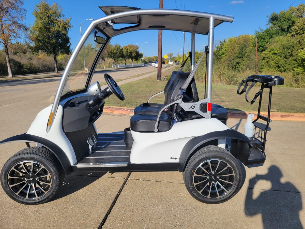 2025 Garia Via 4-Seater Lithium Golf Cart (Lifted) - Image 5