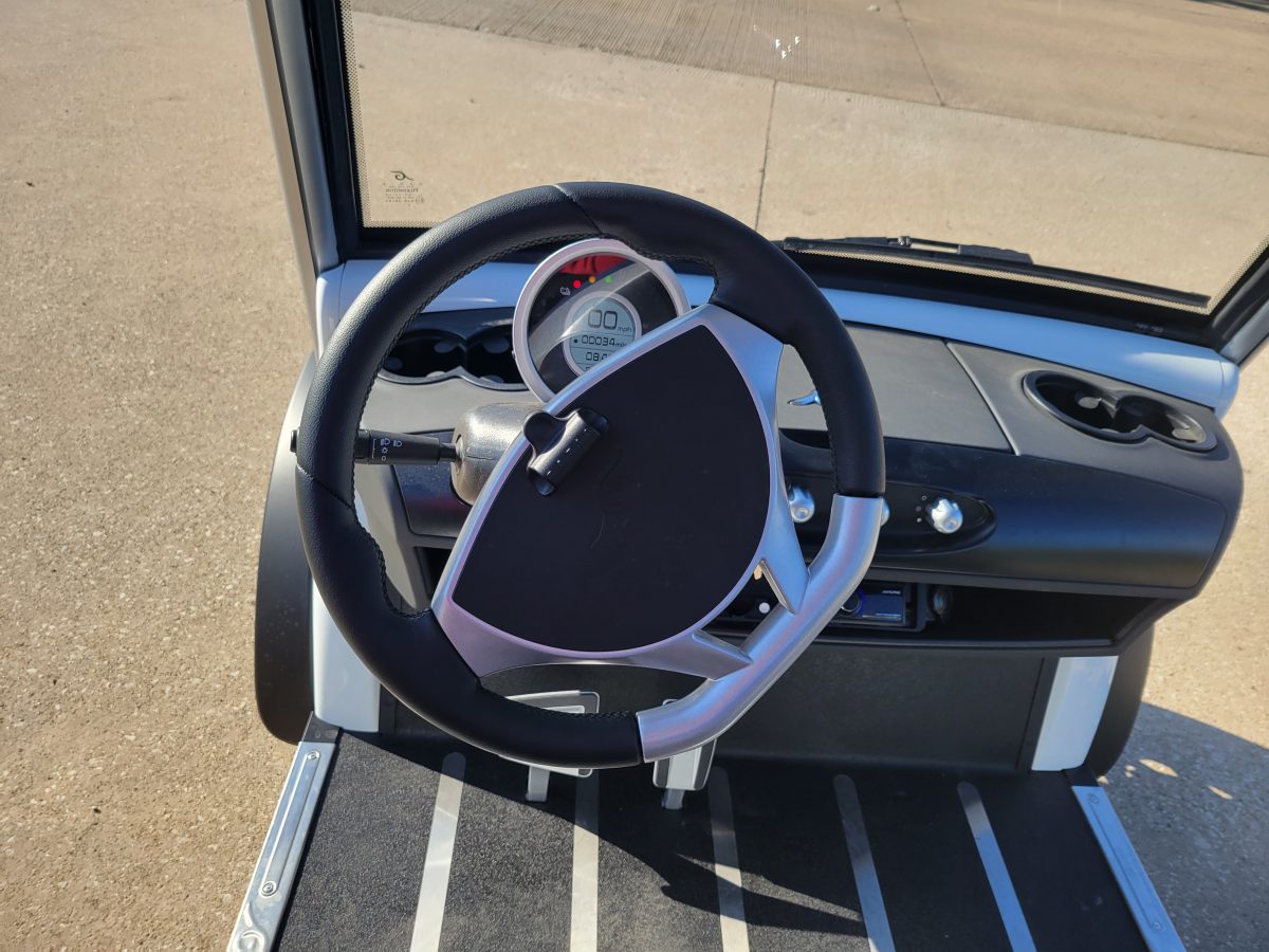 2025 Garia Via 4-Seater Lithium Golf Cart (Lifted) - Image 6